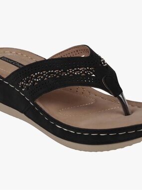 Good Choice Black Rhinestone Toe-Post Sandals